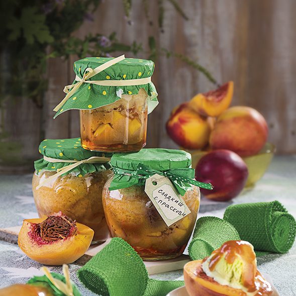 Сладкиш с праскови в бурканче