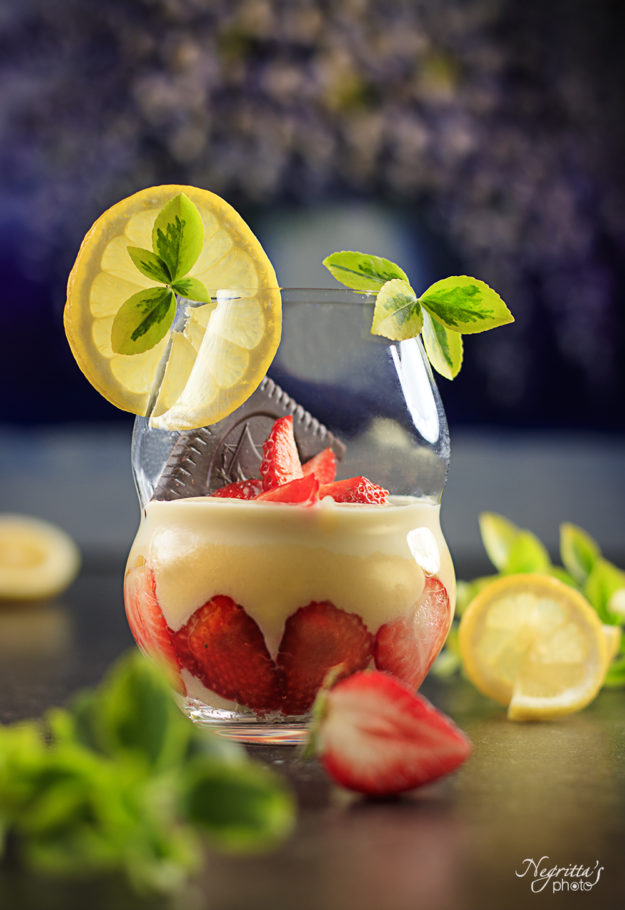 Ванилов крем с ягоди